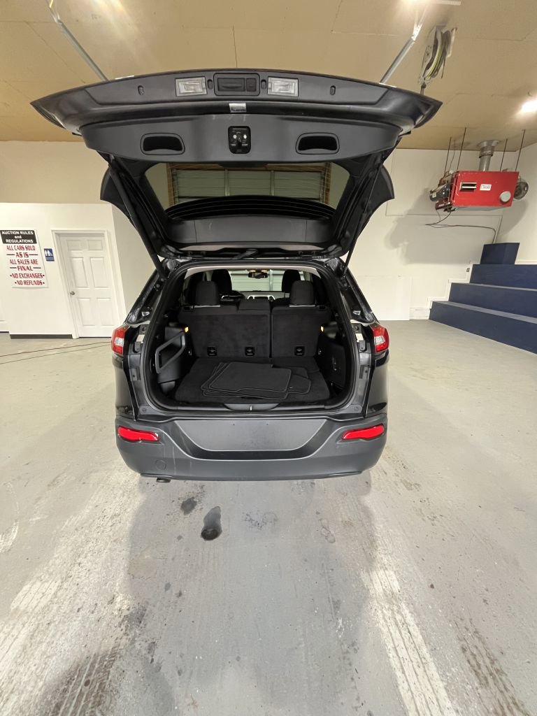 Used 2014 Jeep Cherokee Latitude w/ Comfort/Convenience Group image 5