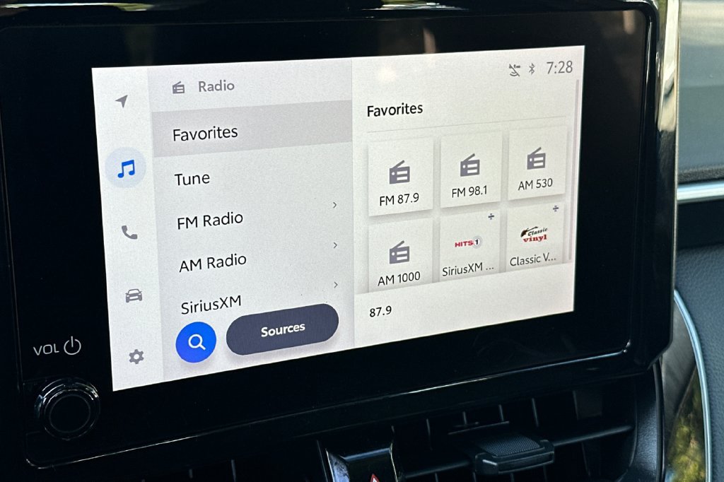 Certified 2025 Toyota Corolla LE FWD image 16