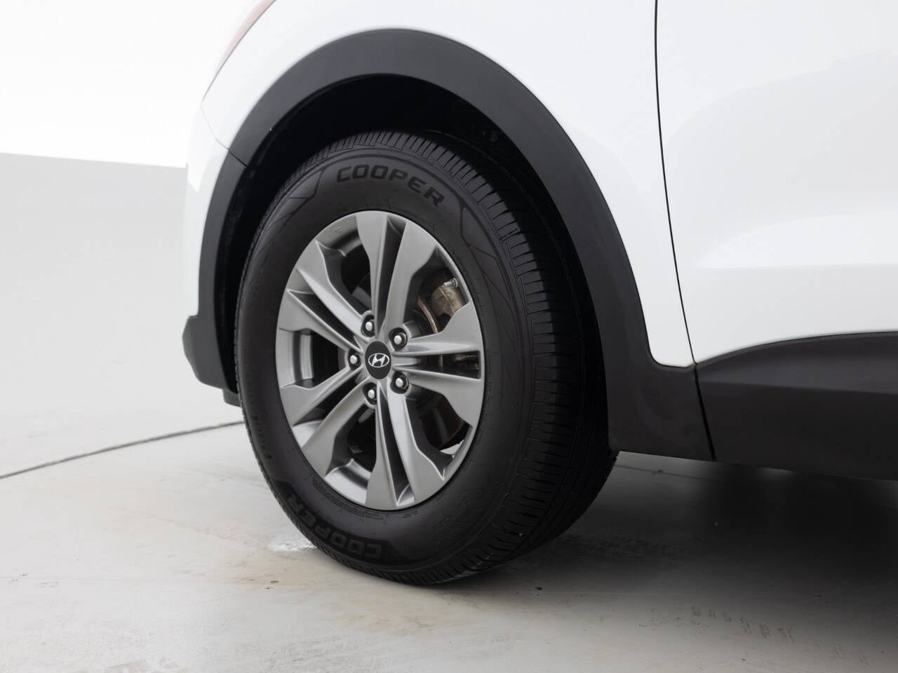 Used 2016 Hyundai Santa Fe Sport image 17