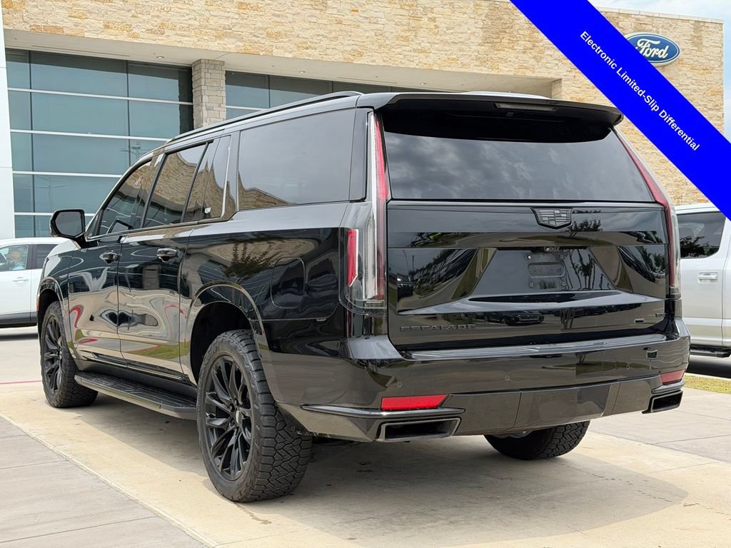 Used 2021 Cadillac Escalade ESV Sport AWD/4WD image 11