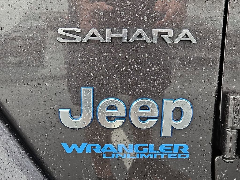 Used 2021 Jeep Wrangler Unlimited Sahara w/ Cold Weather Group image 31