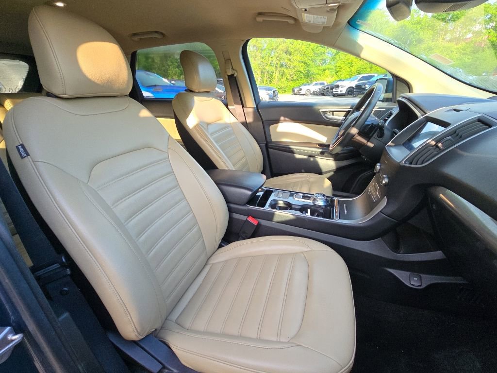 Used 2019 Ford Edge SEL w/ Equipment Group 201A AWD/4WD image 17