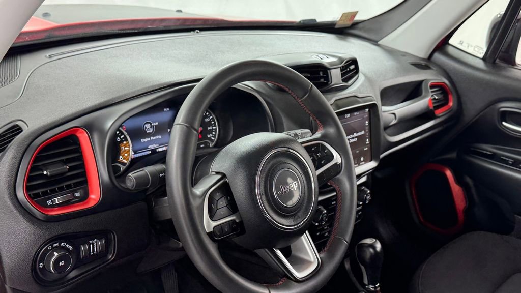 Used 2023 Jeep Renegade Trailhawk AWD/4WD image 34