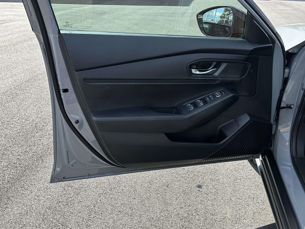 Certified 2025 Honda Accord SE image 6