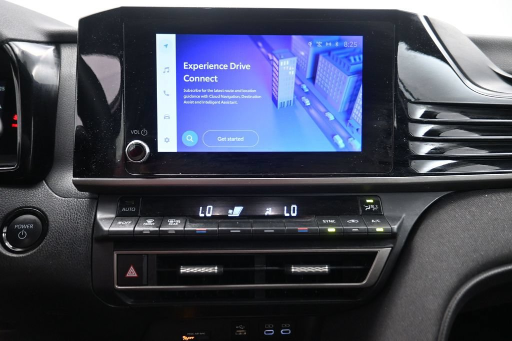 Used 2025 Toyota Camry LE FWD image 8
