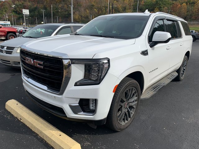 Used 2022 GMC Yukon XL SLE w/ Max Trailering Package image 2