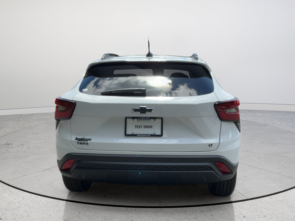 New 2026 Chevrolet Trax LT w/ Driver Confidence Package FWD image 6