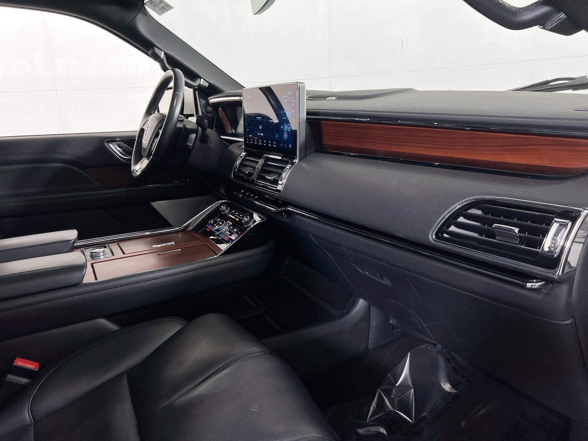 Used 2022 Lincoln Navigator Reserve image 32