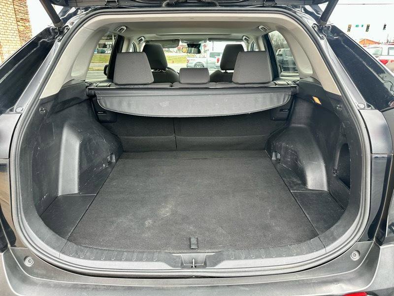 Used 2020 Toyota RAV4 XLE w/ Convenience Package image 7