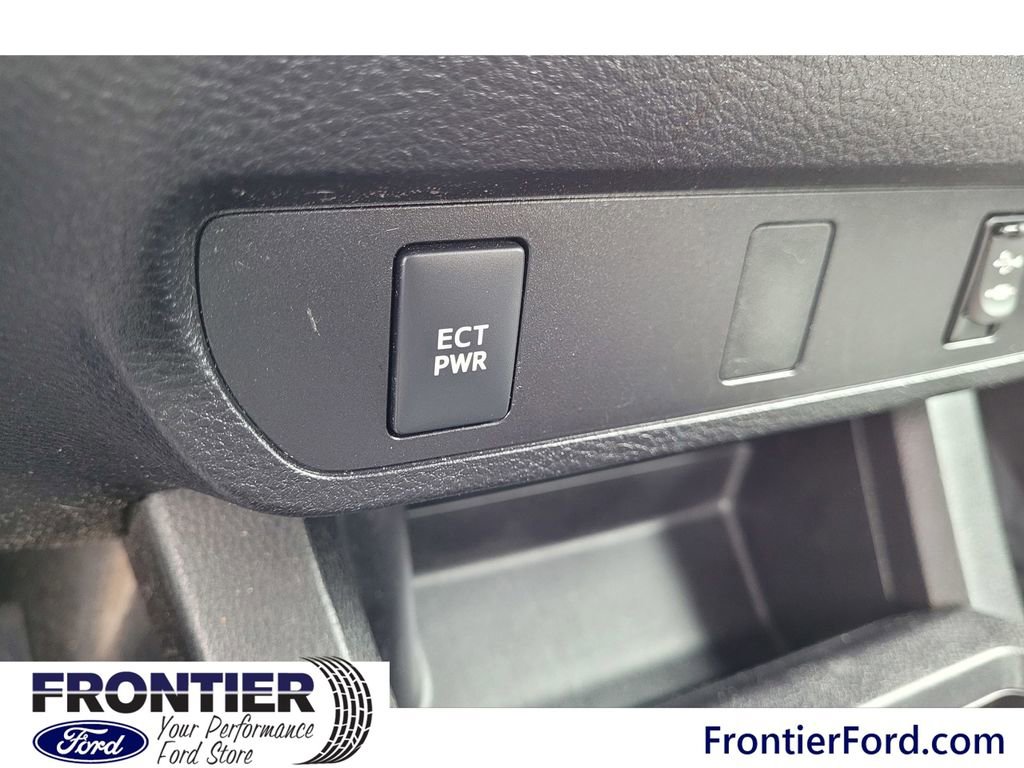 Used 2016 Toyota Tacoma SR image 20