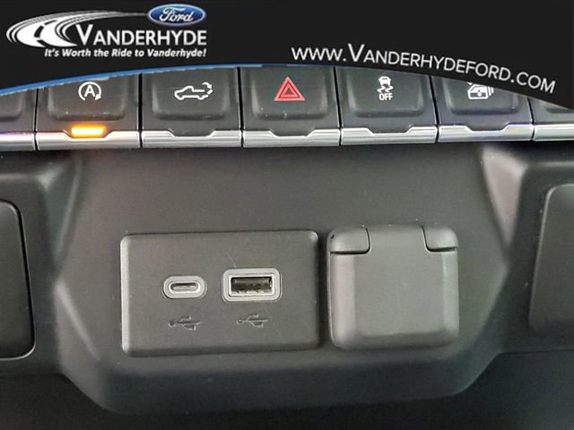 Used 2020 Chevrolet Silverado 1500 LT w/ All-Star Edition image 30