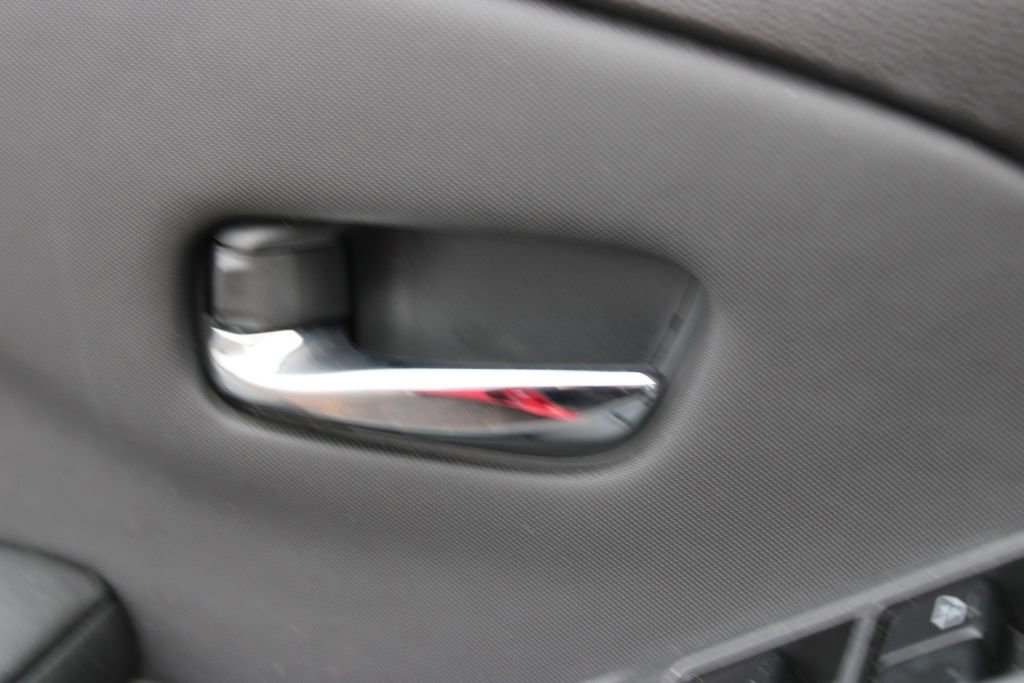 Used 2024 Nissan Frontier SV image 26