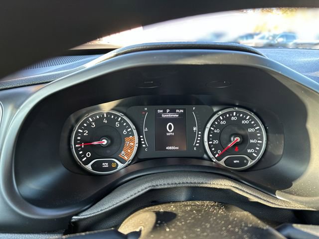 Used 2023 Jeep Renegade Latitude AWD/4WD image 12