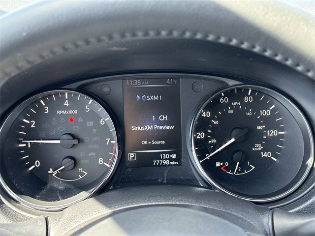 Used 2017 Nissan Rogue SV w/ SV Premium Package image 27