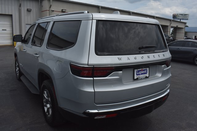Used 2022 Jeep Wagoneer Series I RWD image 6
