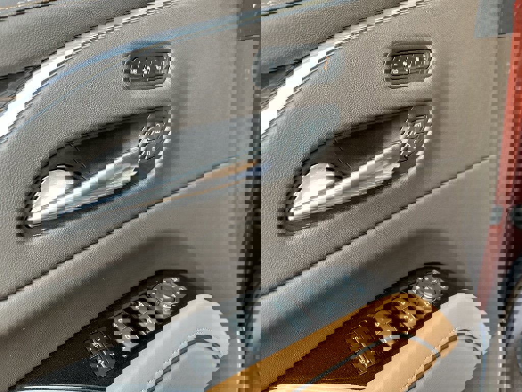 Used 2022 Cadillac Escalade Sport w/ Touring Package image 19