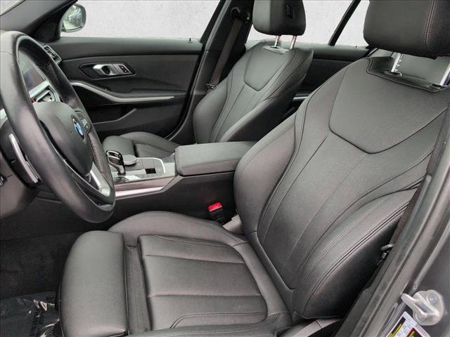 Used 2021 BMW 330i Sedan w/ Convenience Package RWD image 17