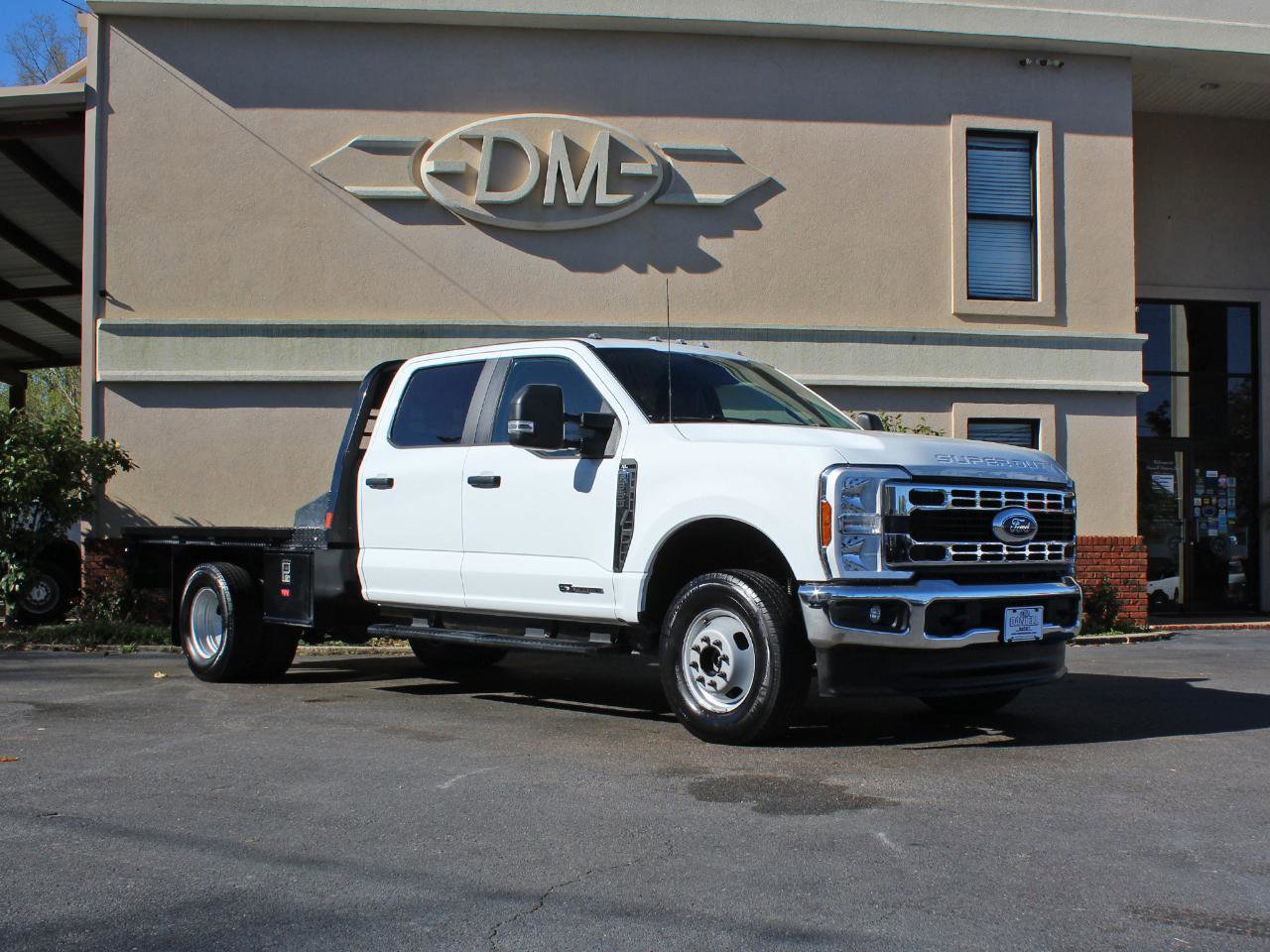 Used 2025 Ford F350 XL w/ XL Chrome Package image 5