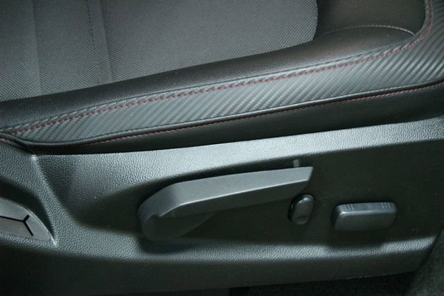 Used 2016 GMC Canyon SLE w/ All Terrain Package image 11