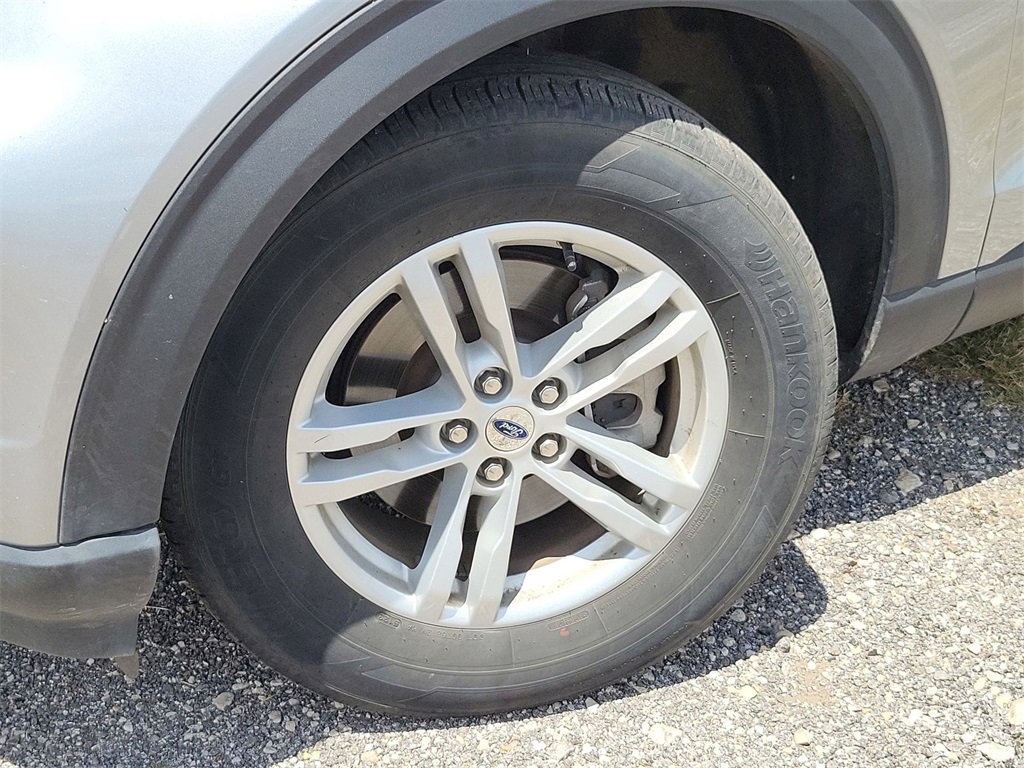 Used 2024 Ford Explorer XLT w/ Equipment Group 202A image 18