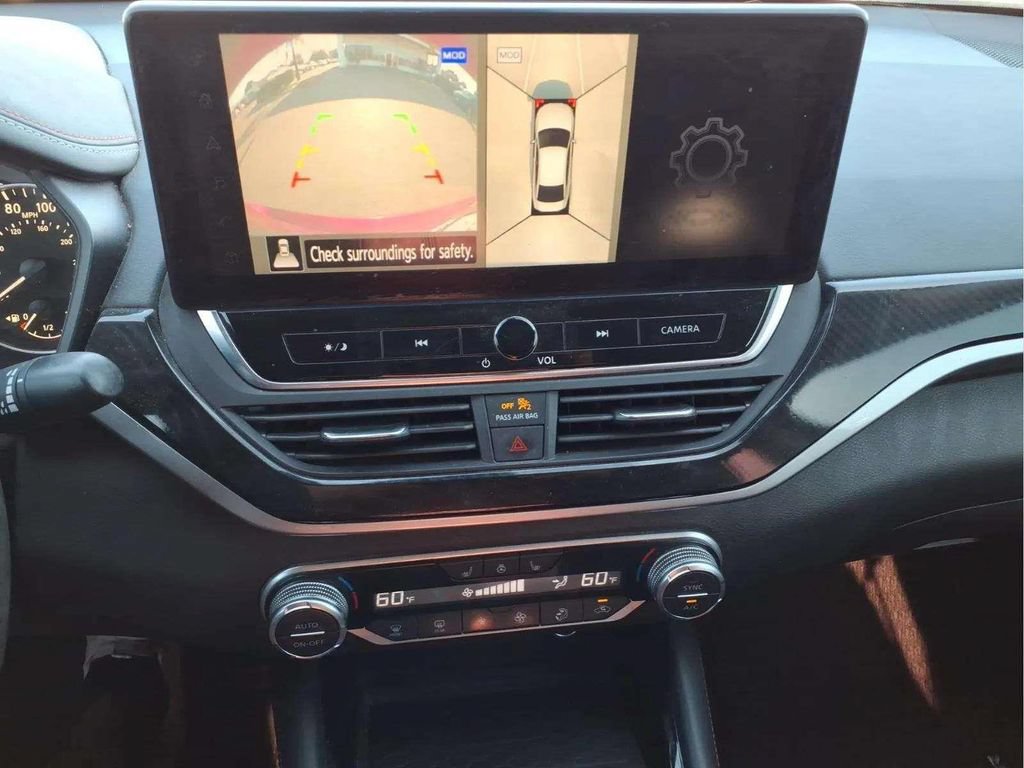 Used 2024 Nissan Altima 2.0 SR FWD image 14