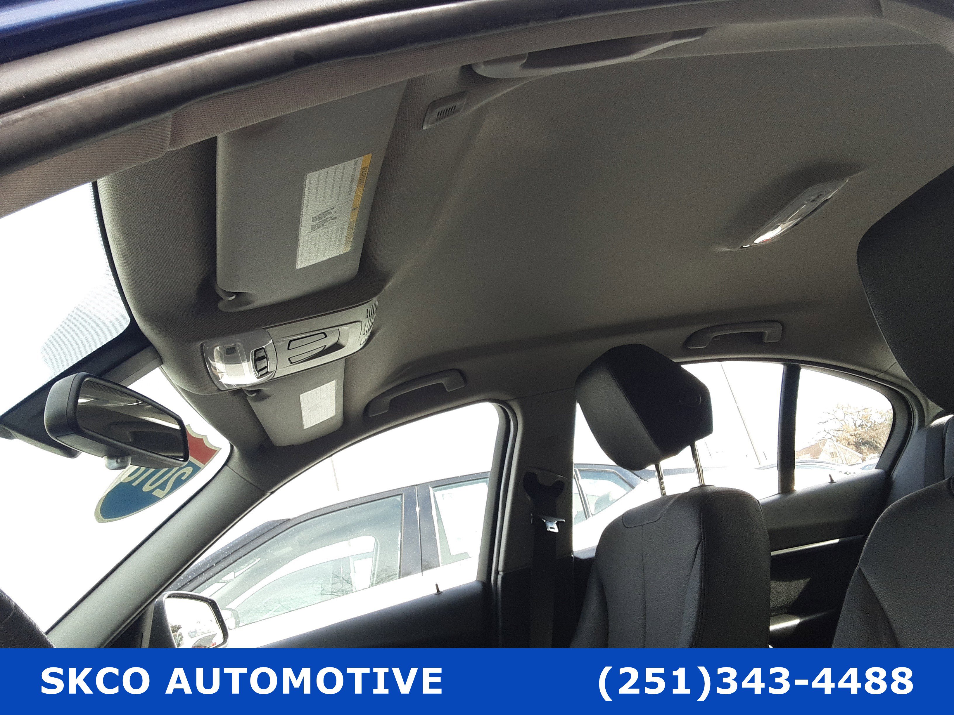 Used 2018 BMW 320i Sedan image 26