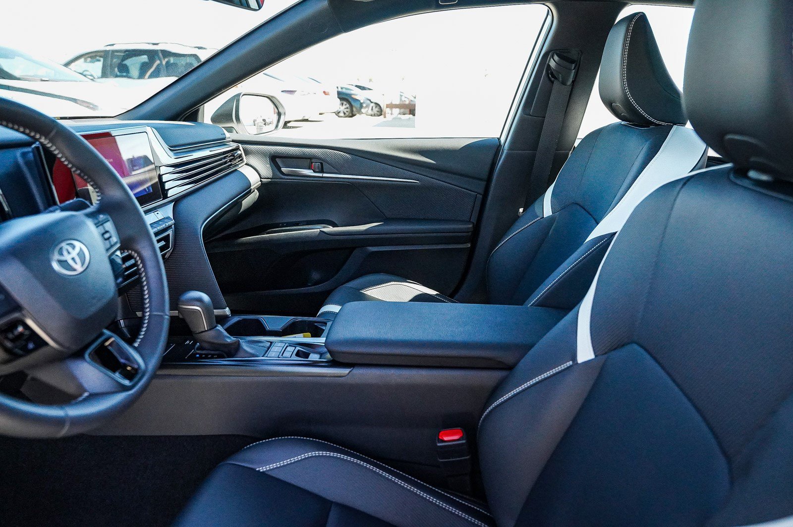 Certified 2025 Toyota Camry SE w/ Convenience Package image 18