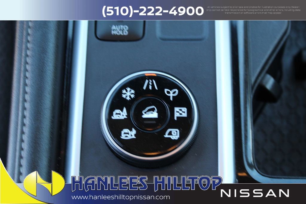 Used 2024 Nissan Pathfinder SV image 20