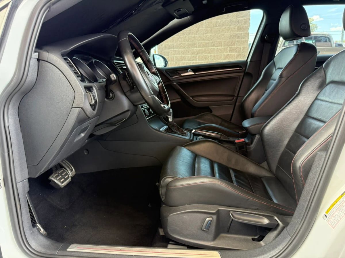 Used 2016 Volkswagen GTI SE w/ Lighting Package (SEL) FWD image 40