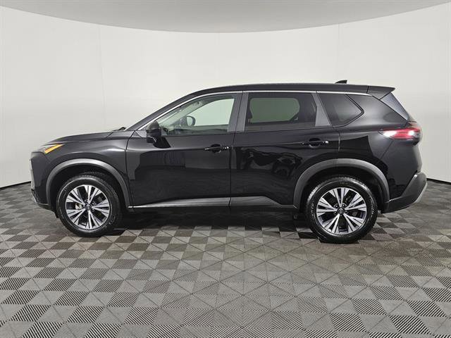 Used 2023 Nissan Rogue SV image 8