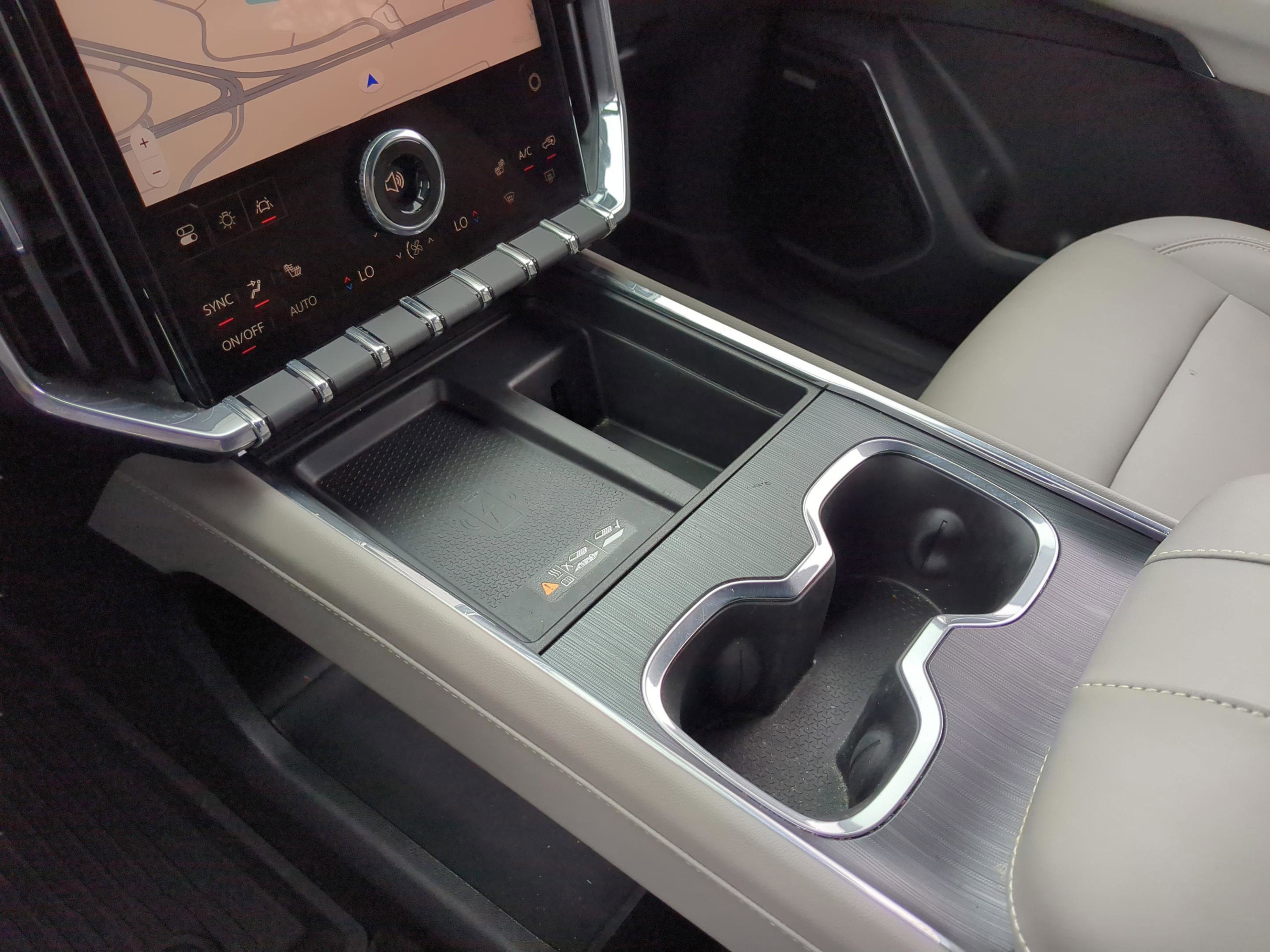 Used 2024 GMC Acadia Elevation image 13