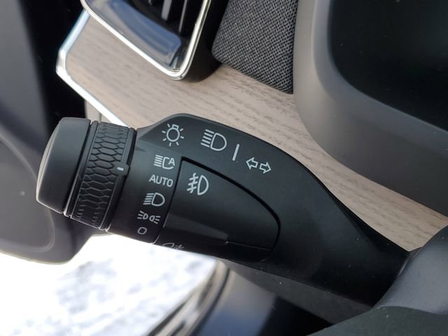 New 2026 Volvo XC90 B6 Plus w/ Protection Package Premier AWD/4WD image 10