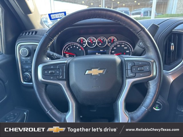 Used 2022 Chevrolet Silverado 1500 LT w/ Z71 Off-Road Package image 18