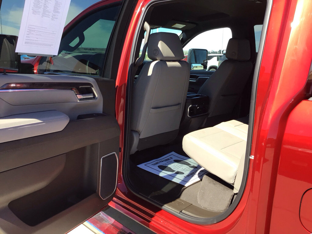 Used 2025 Chevrolet Silverado 3500 LTZ w/ LTZ Convenience Package image 12