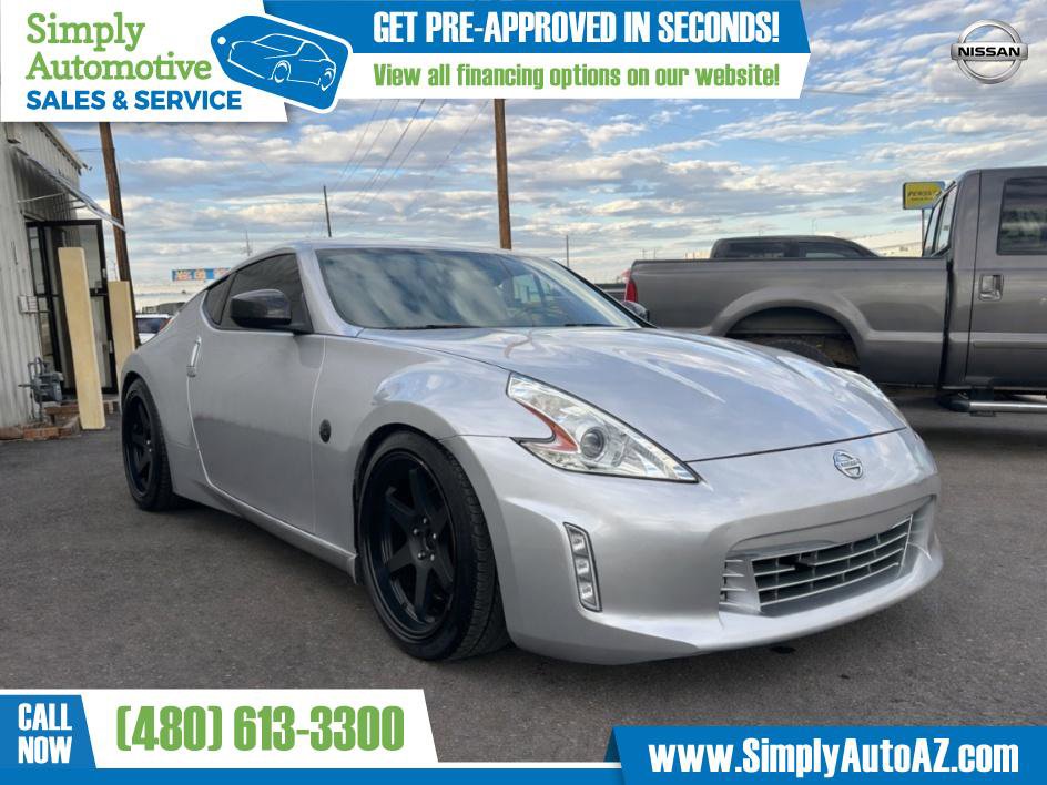 Used 2014 Nissan 370Z Touring w/ Aerodynamics Package image 2