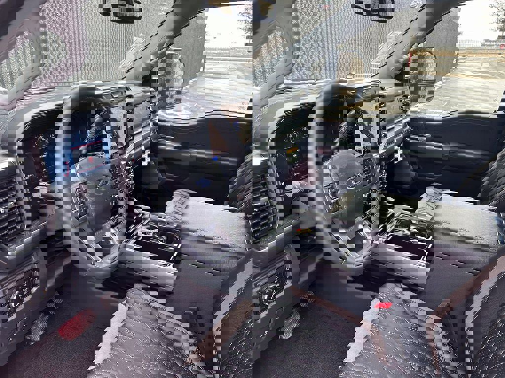 New 2026 Ford F350 Lariat w/ Lariat Premium Package image 9