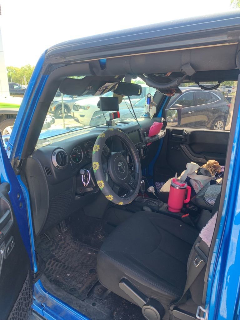 Used 2016 Jeep Wrangler Unlimited Sport AWD/4WD image 7