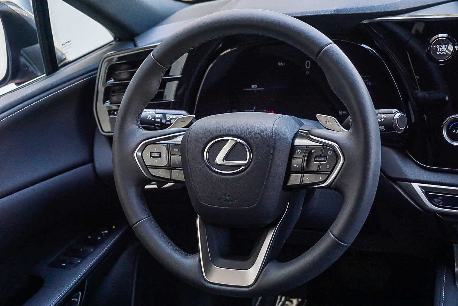 Used 2025 Lexus RX 350 FWD w/ Technology Package image 16