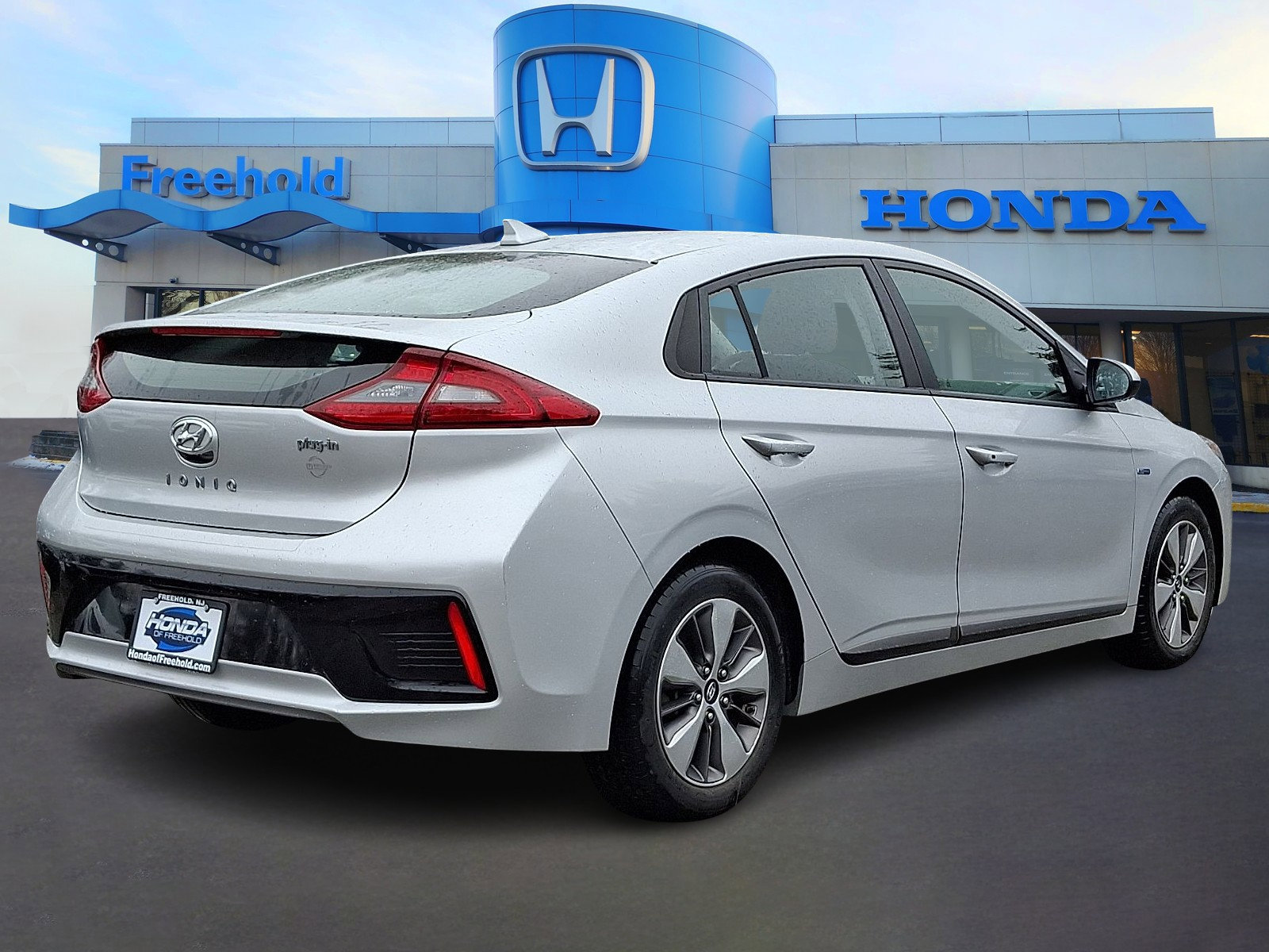 Used 2019 Hyundai Ioniq Plug-In Hybrid image 6