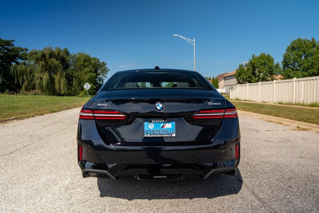 Used 2024 BMW 540i xDrive w/ Premium Package AWD/4WD image 5