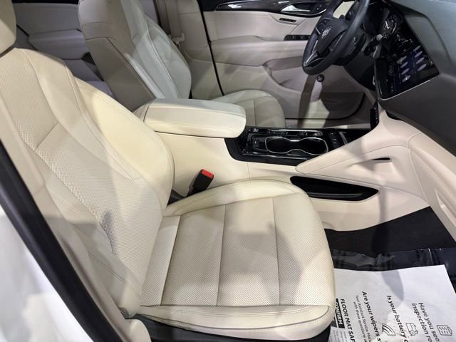 Used 2021 Buick Envision Essence FWD image 25