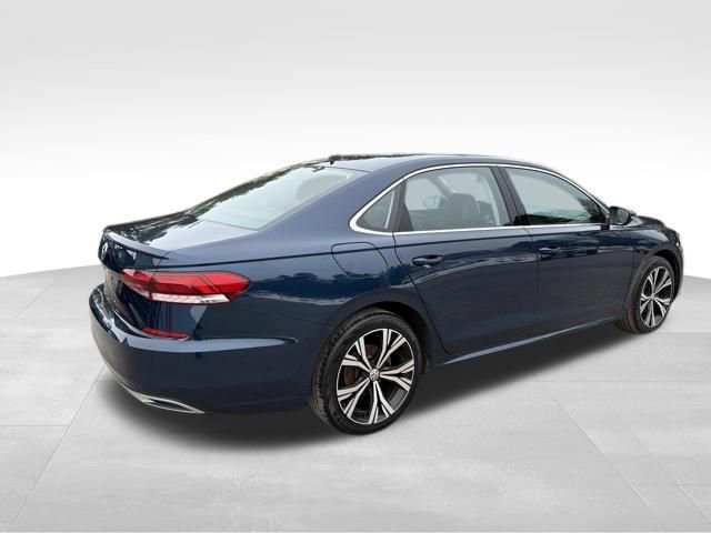 Used 2020 Volkswagen Passat 2.0T SEL image 3