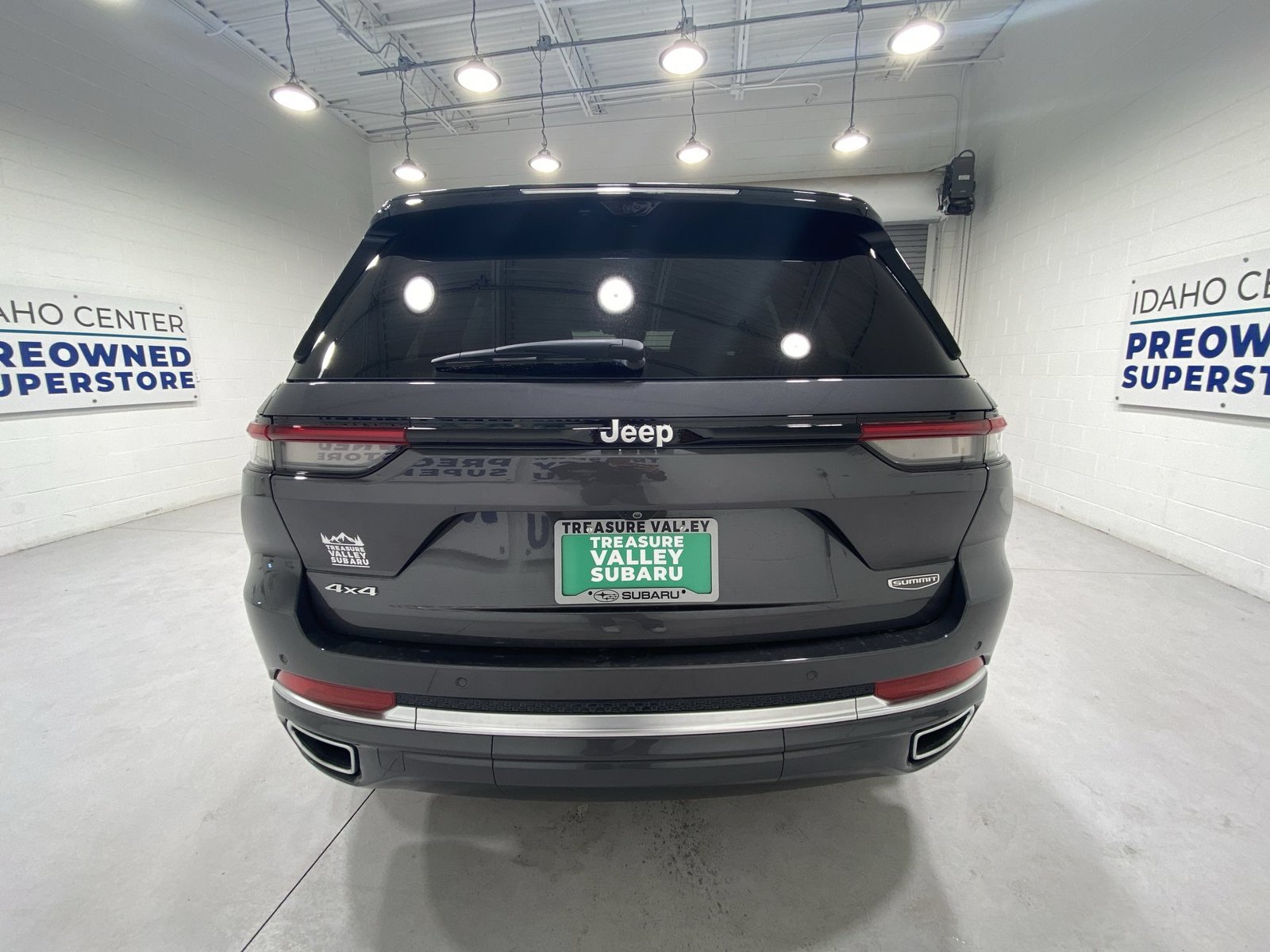Used 2024 Jeep Grand Cherokee Summit AWD/4WD image 7