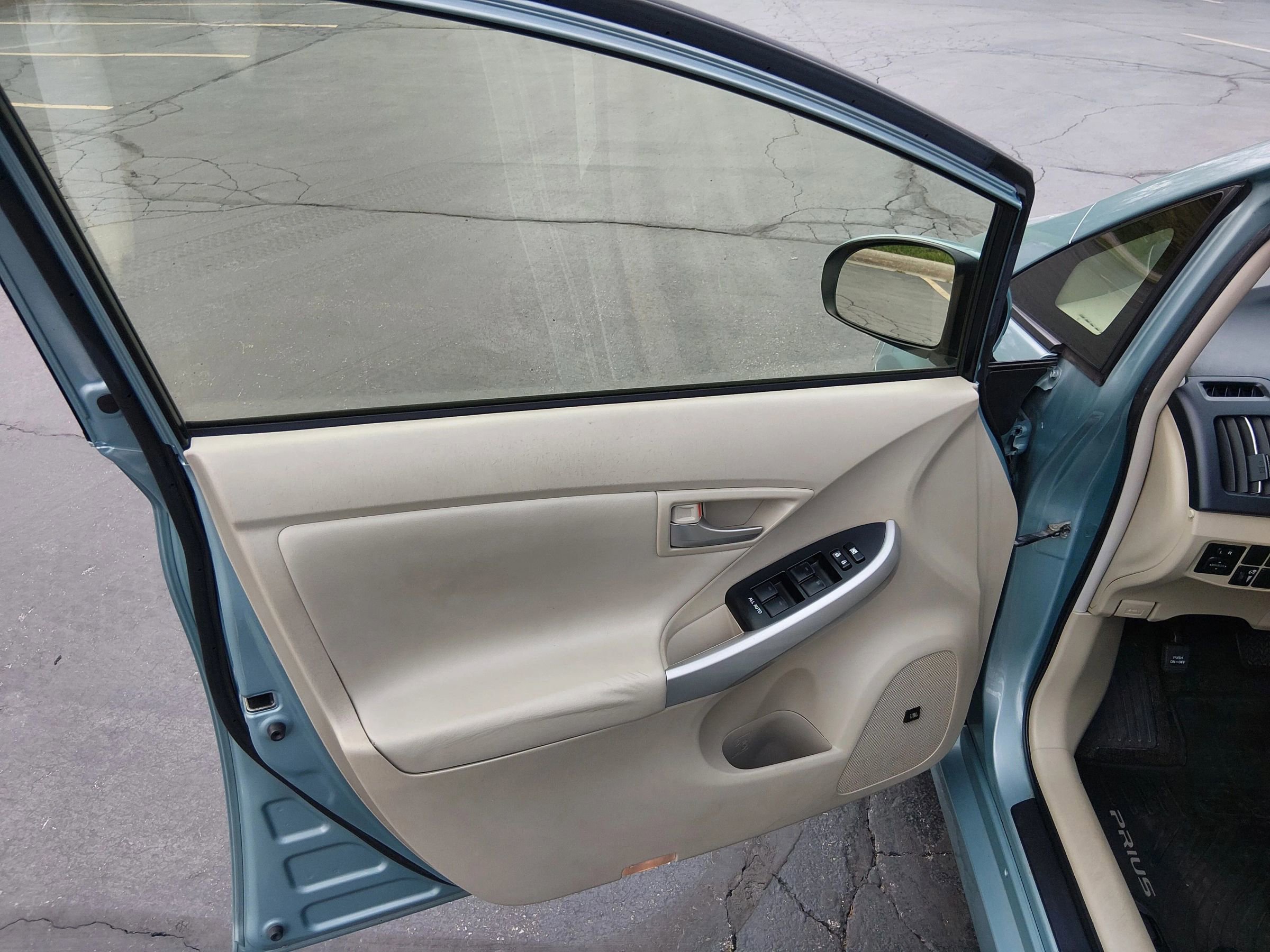 Used 2013 Toyota Prius Four FWD image 30
