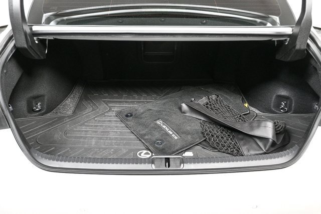 Used 2022 Lexus ES 300h w/ Premium Package image 29