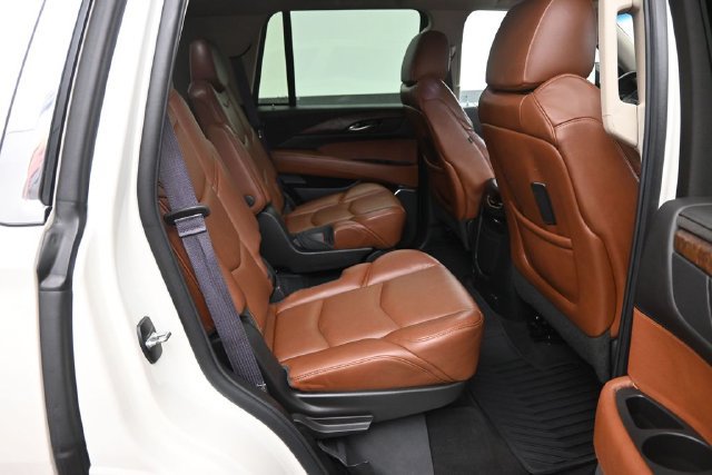 Used 2015 Cadillac Escalade Premium AWD/4WD image 13