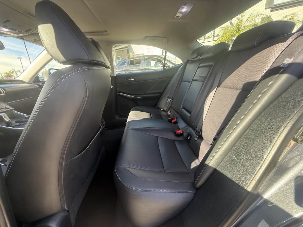 Used 2016 Lexus IS 200t image 15