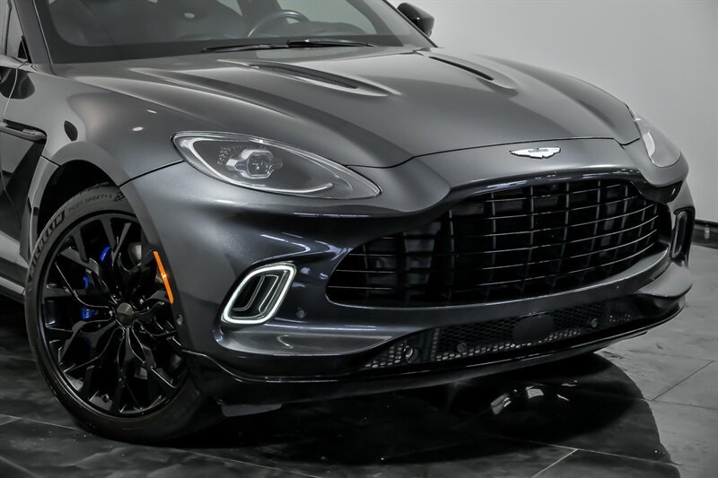 Used 2021 Aston Martin DBX AWD/4WD image 2