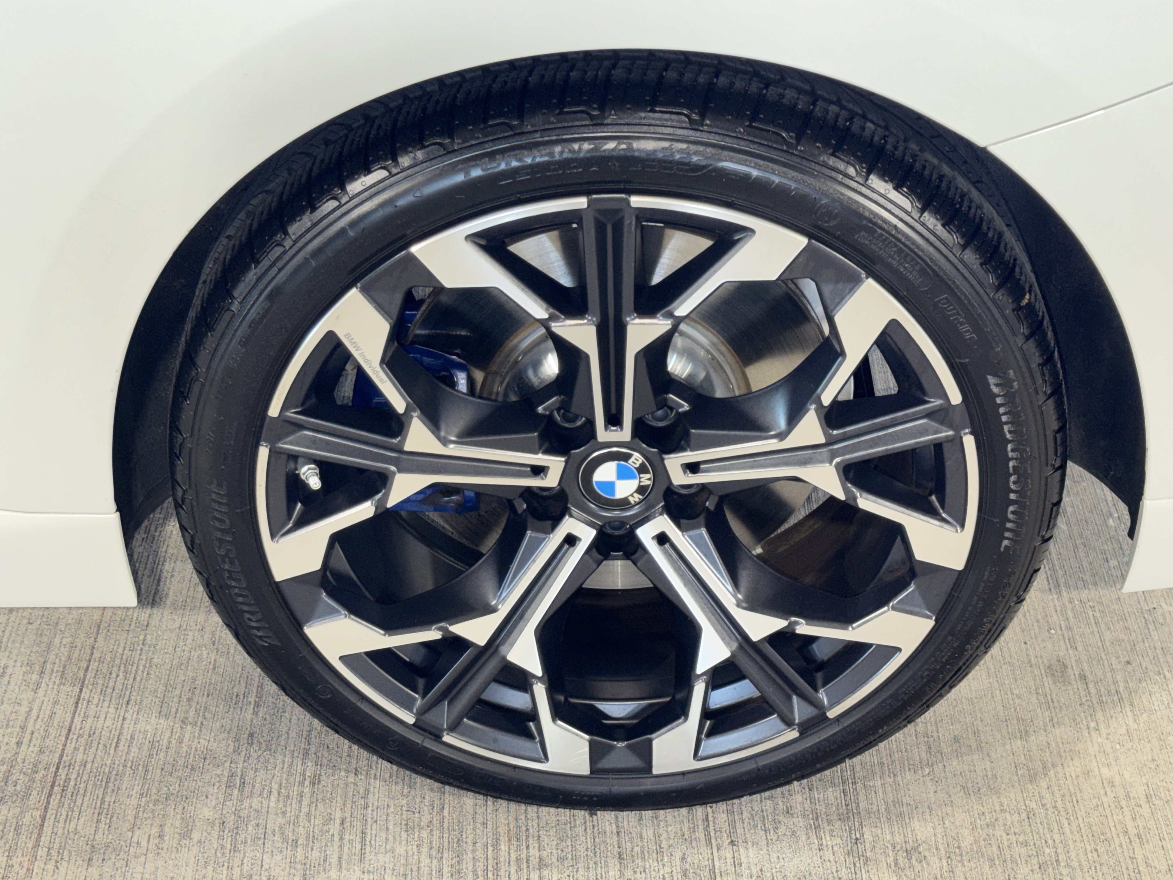 Used 2025 BMW M240i xDrive Coupe AWD/4WD image 33