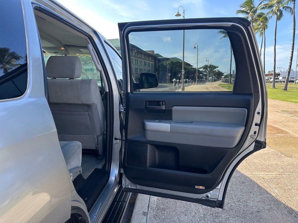 Used 2008 Toyota Sequoia SR5 RWD image 19